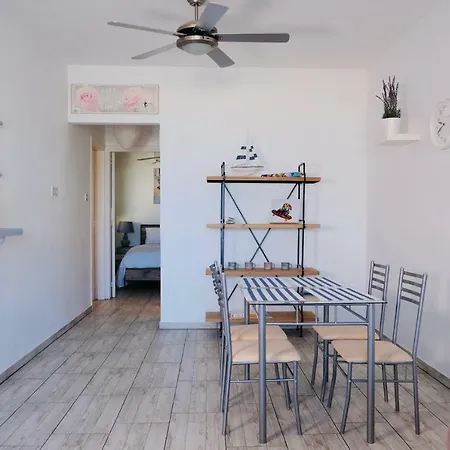 Bella Vista-2 Bedroom Apartment Klorakas